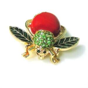 Joan Rivers Red APPLE BEE PIN Brooch Pave Crystal Rhinestones Green Leaf Enamel